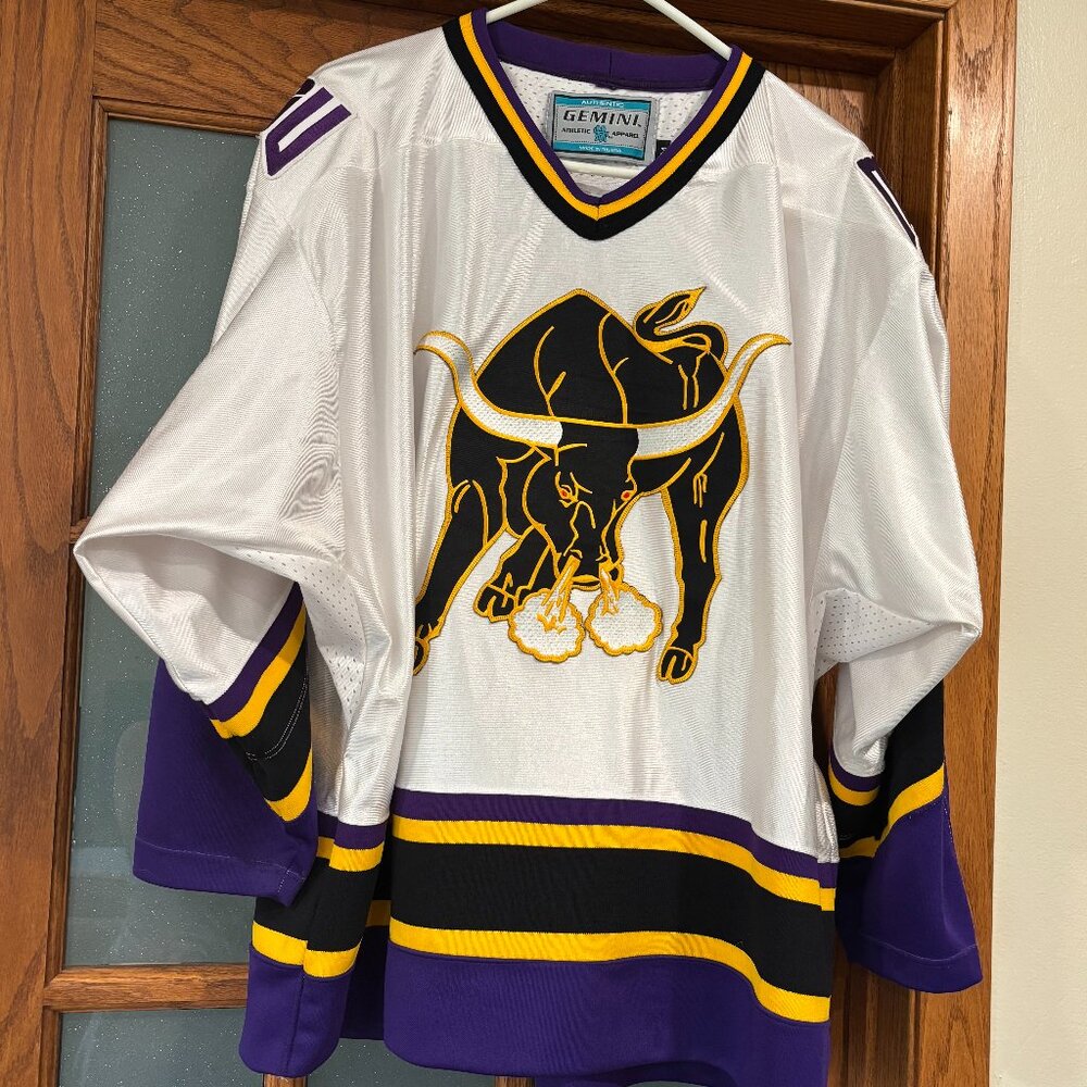 Men's Vintage MNSU Hockey Jersey Size Medium